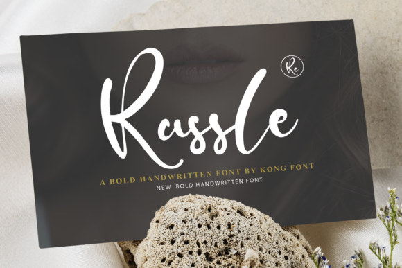 Russle: A Modern Handwritten Font for Creative Projects